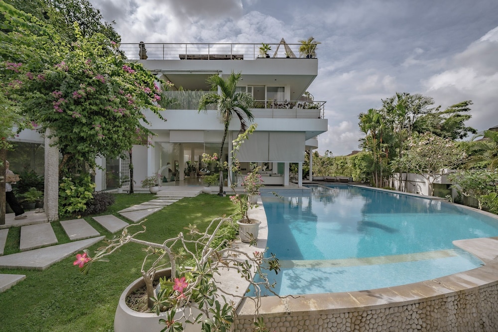 Holistic Horizon Bali