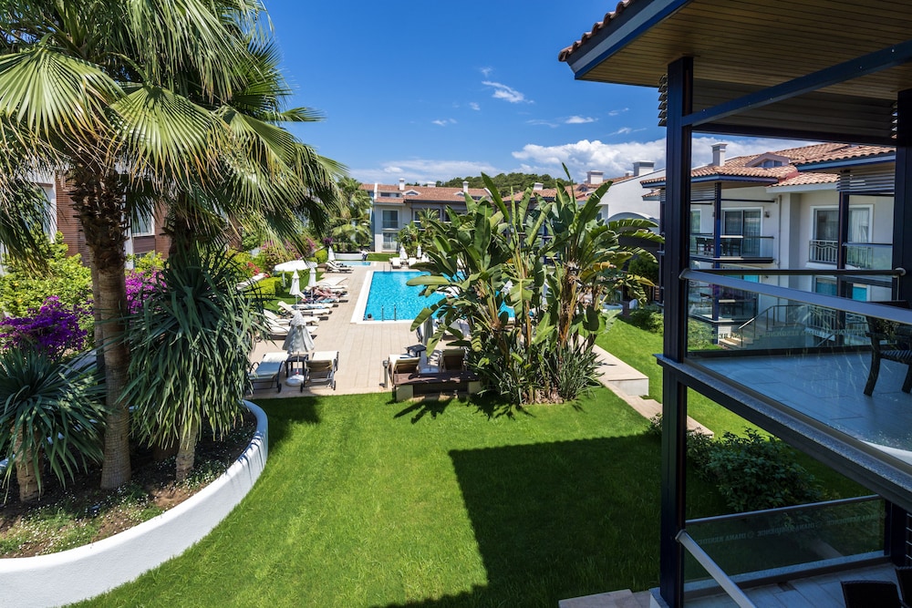 Diana Residence - Image 37