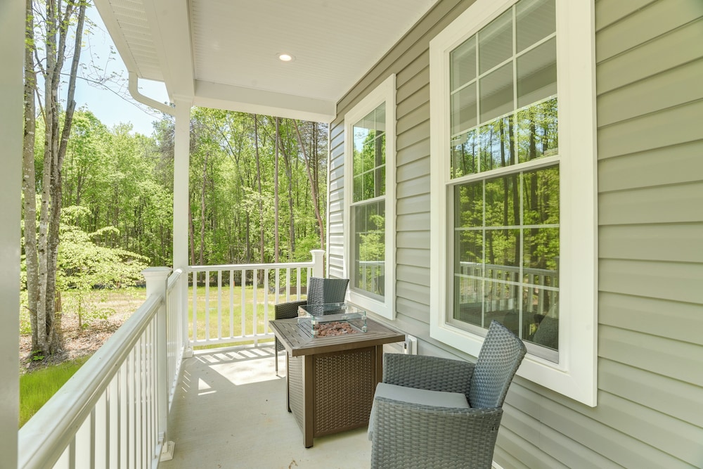 2 Mi to Lake Access: Pet-friendly Bumpass Retreat!