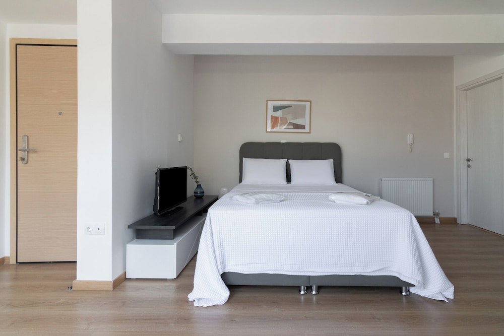 Leochares Lifestyle Apartments