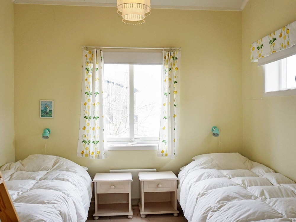 8 Person Holiday Home in Stromstad view 4