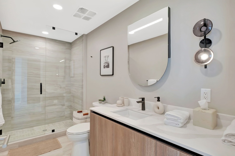 Luxury Condos Near Miami Beach