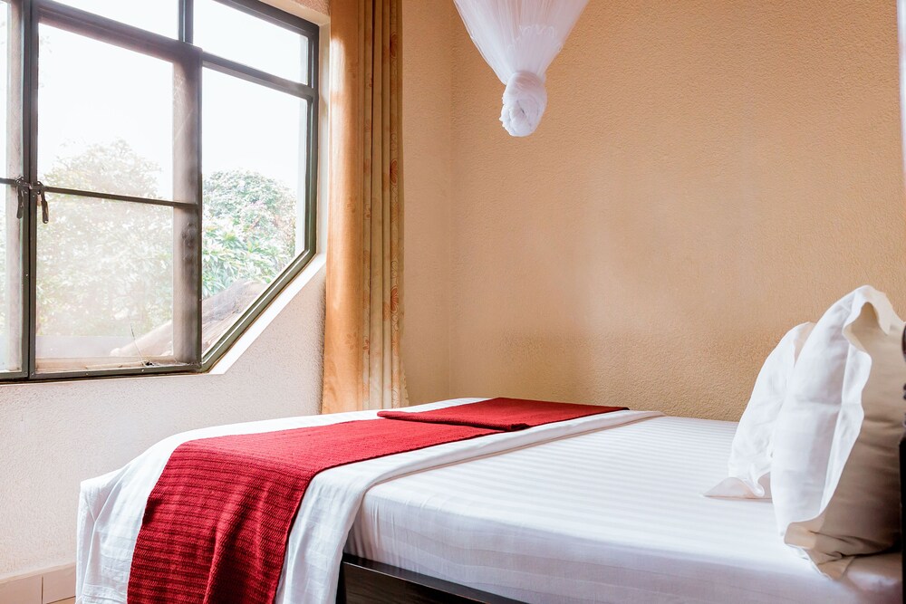 Nyumbani Cottages - Downtown view 3