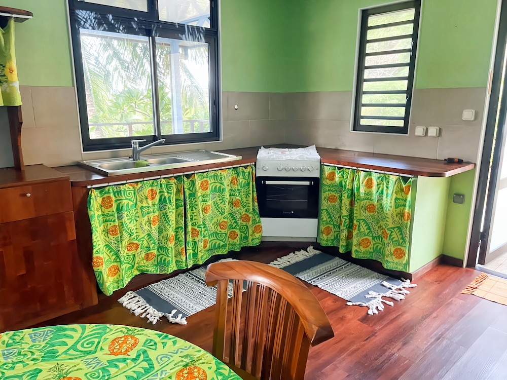Fare Oviri Lodge