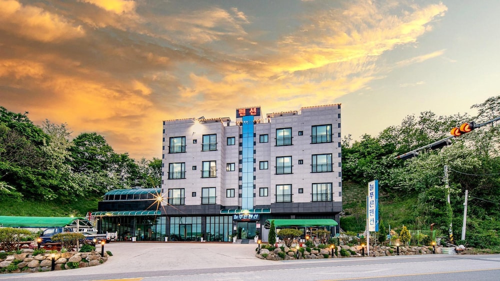 Samcheok Neulpuleun Pension view 4