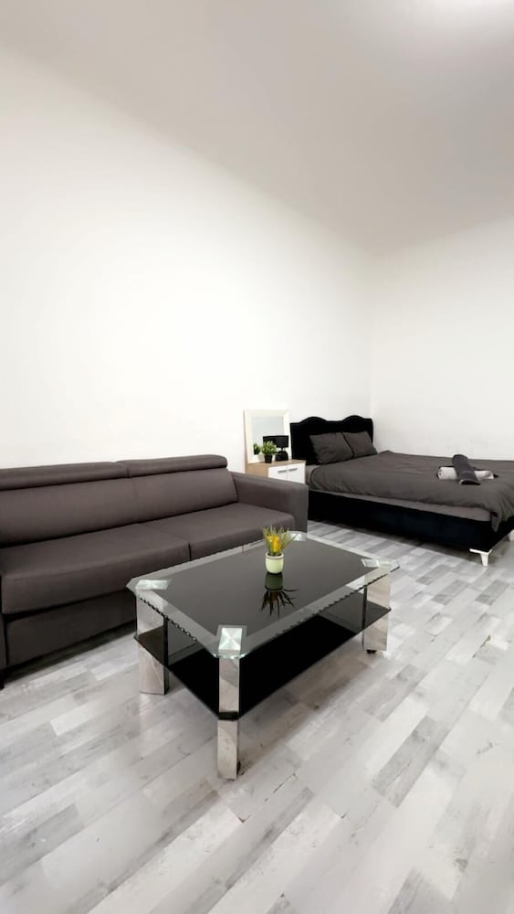 Beautiful Studio Apt Near Rathausplatz