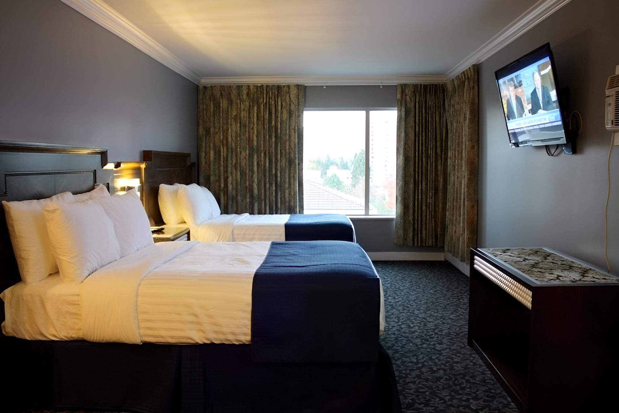 The Deluxe Hotel Vancouver