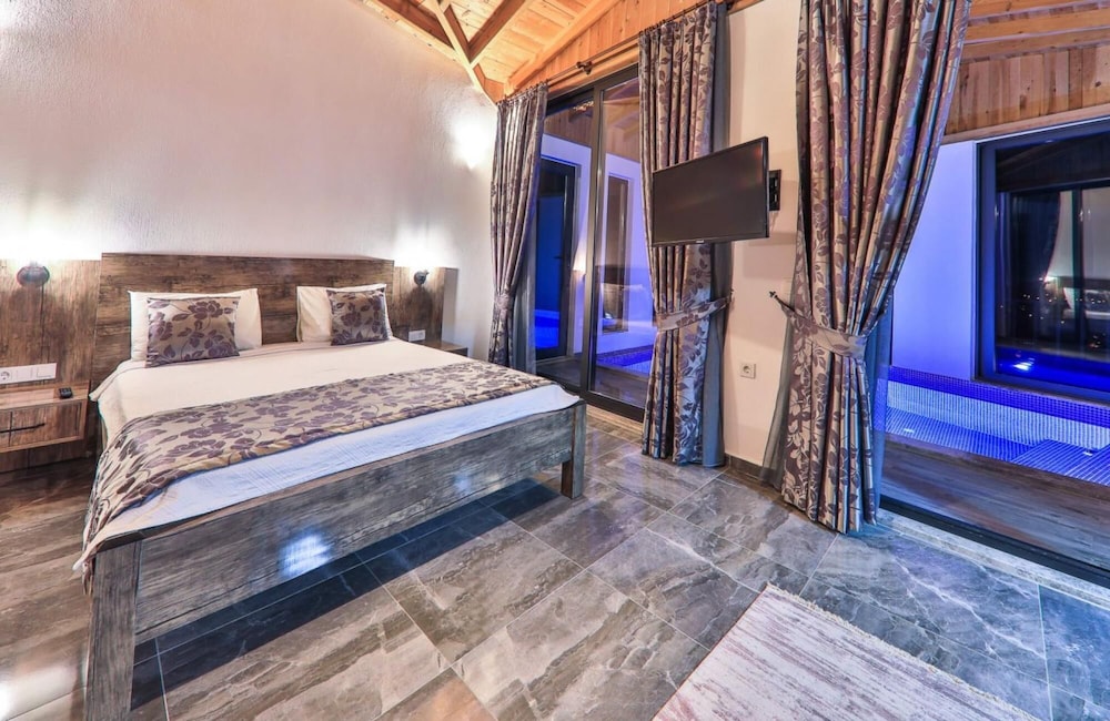 Villa With Pool and Jacuzzi in Kalkan view 4