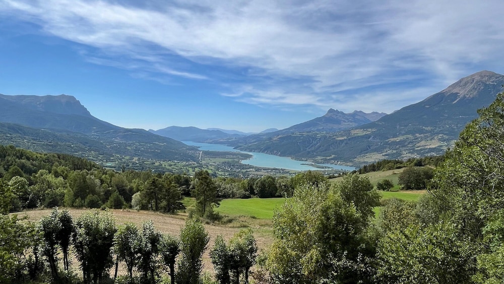 Holiday Home With Sauna, Saint-sauveur