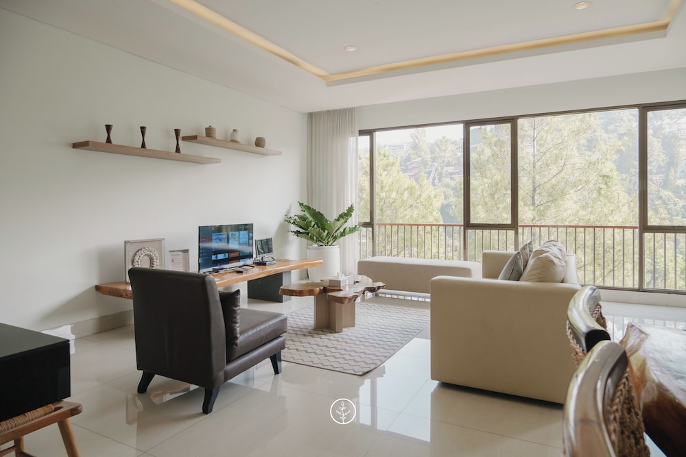 Magenta Hill View Villa 6 bedrooms with a private slide pool