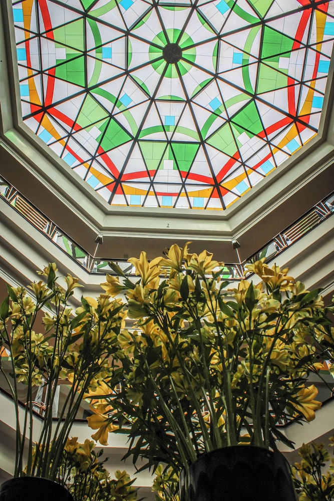 Abu Dhabi Vacations - Metropolitan Al Mafraq Hotel - Property Image 23