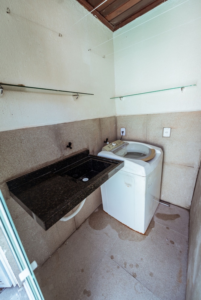 Casa c 4 su tes Piscina Churrasqueira e Garagem