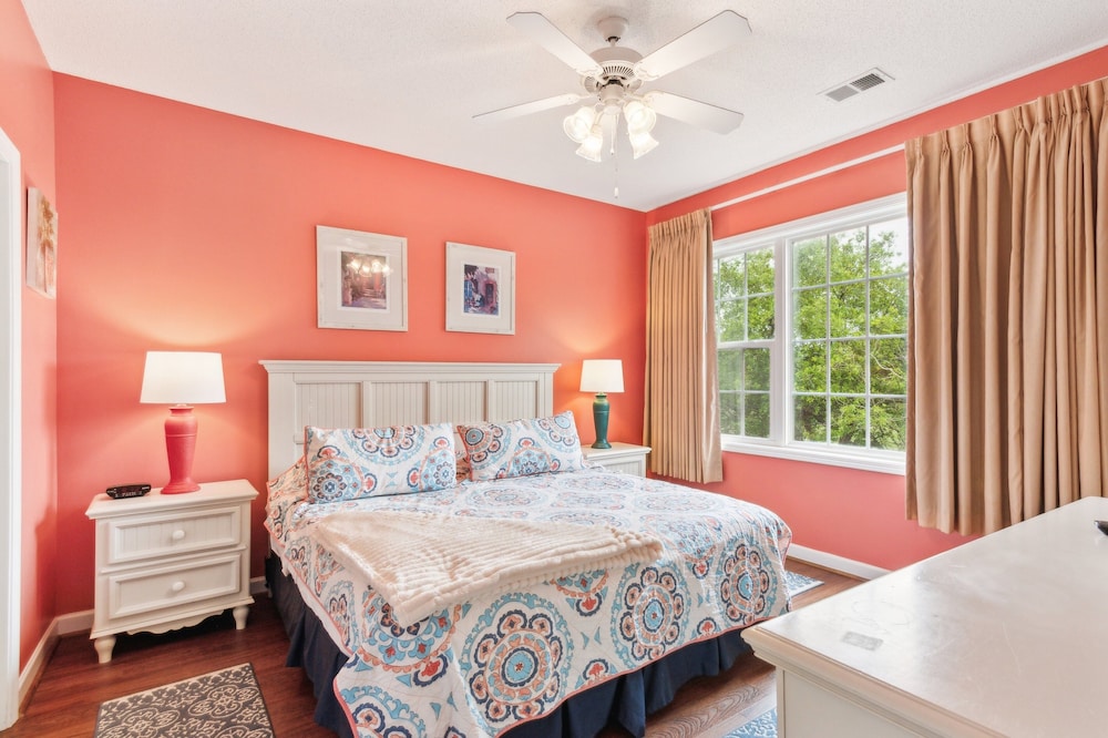 Havens On The Nine 2 Bedroom Condo