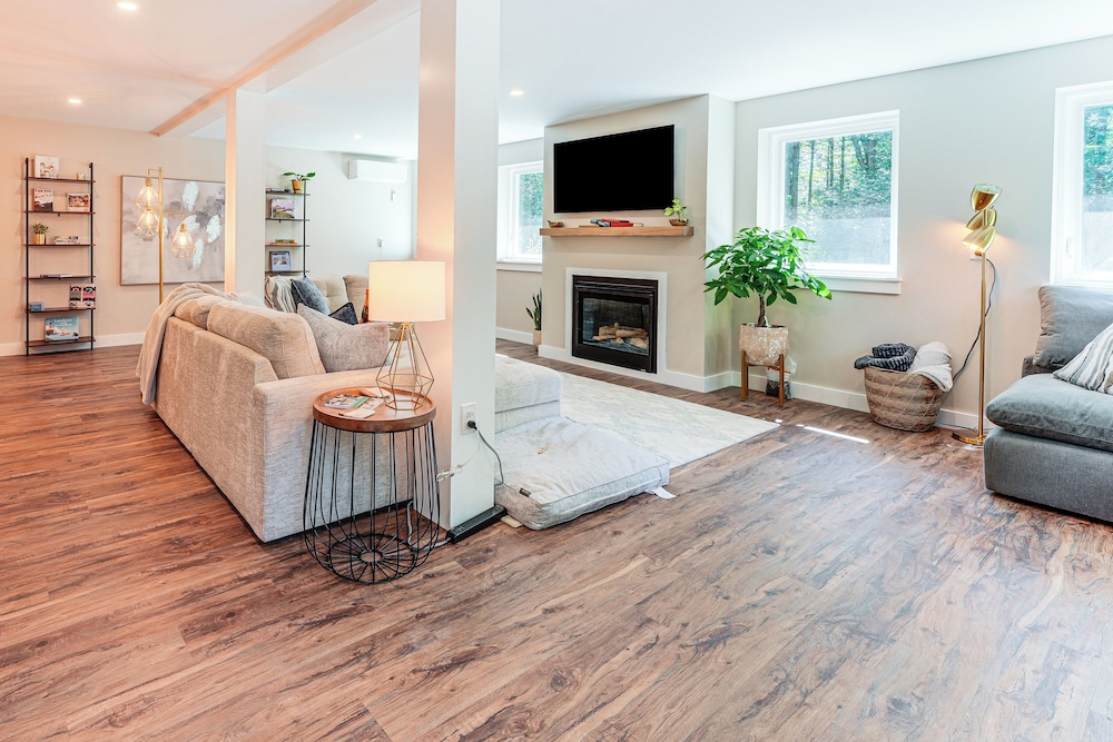 Modern Gem on 15 Acres, 5 Mi to Old Orchard Beach!