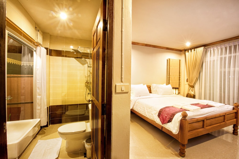 Baan Nam Pen Resort