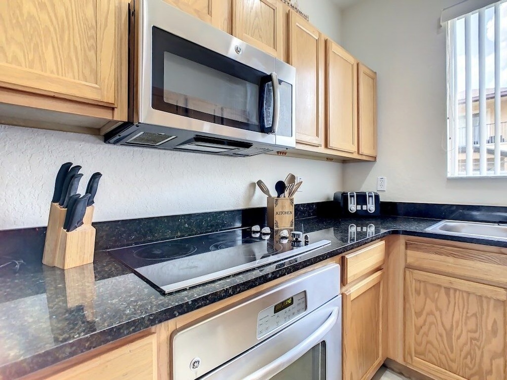4br Home W Hottub In Regal Oaks Resort Near Disney 4 Bedroom Townhouse