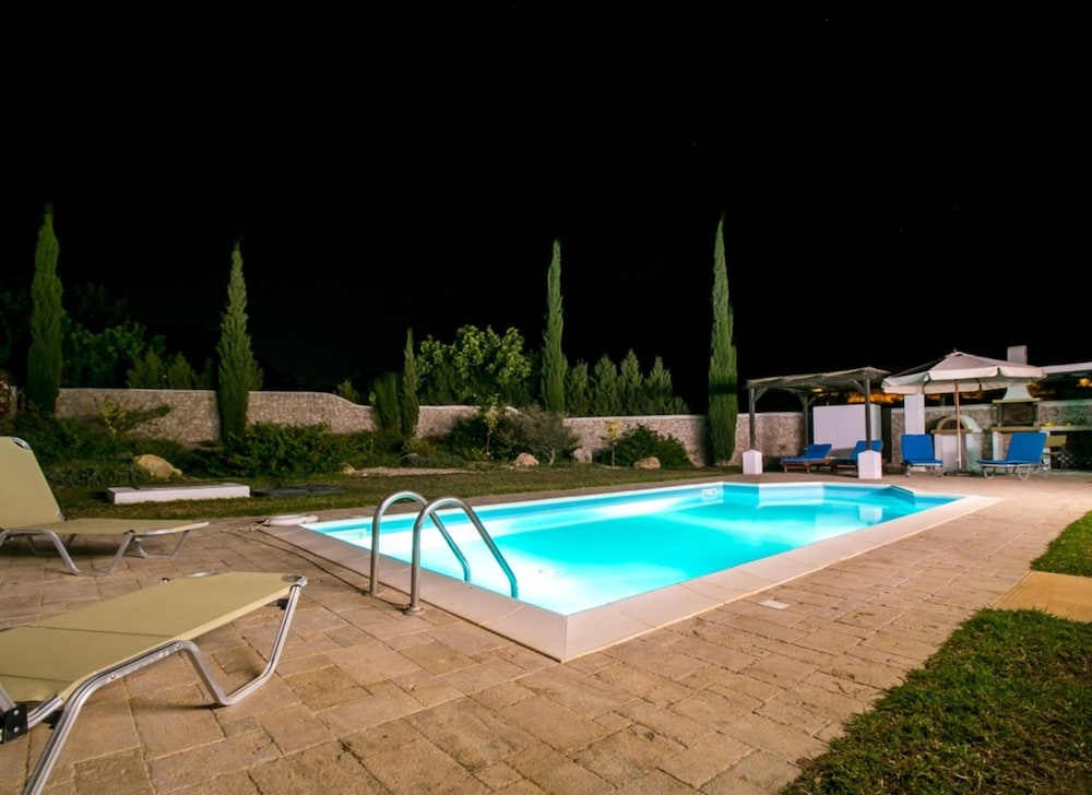 Villa Olympos Close to Anthony Quinn Bay