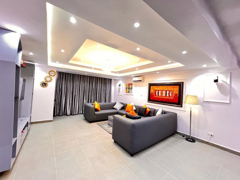 Service Apartment Hub