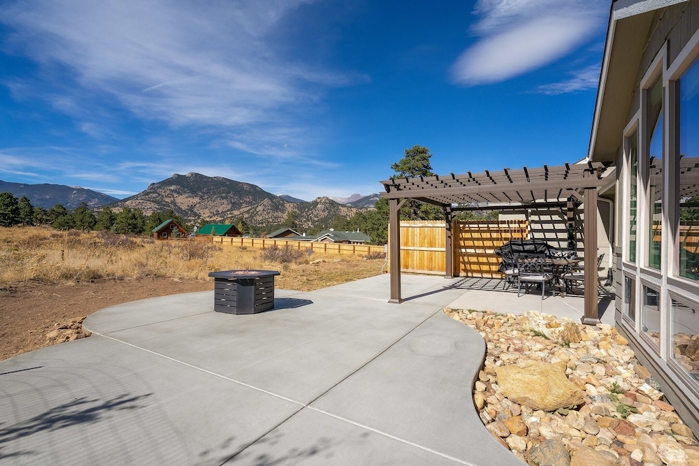 Serenity In The Rockies 2 Bedroom Townhouse by RedAwning view 2