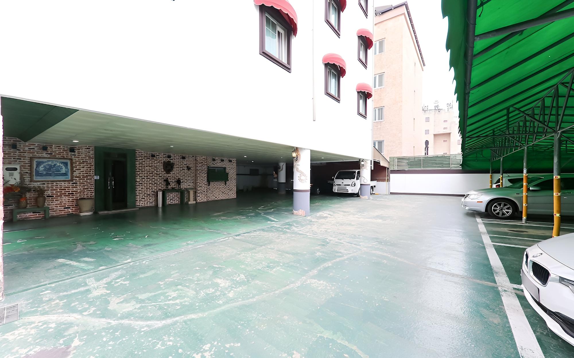 Photo 18