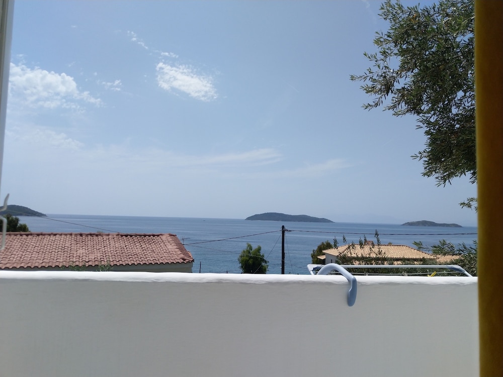 AMARANTHOS SKIATHOS VIEW