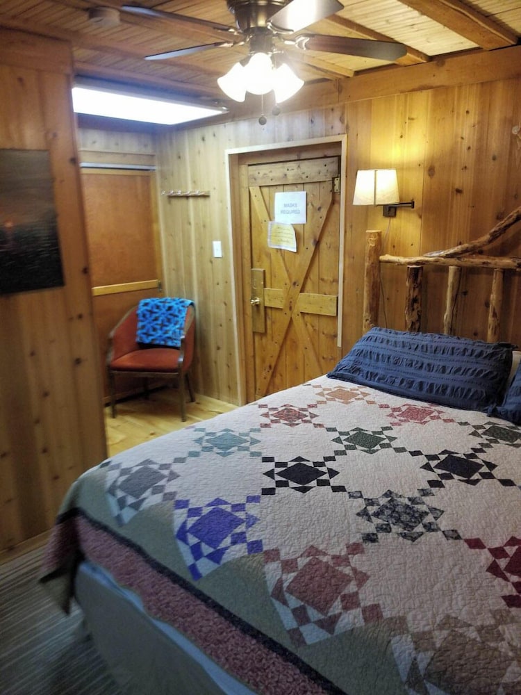 CopperLine Lodge