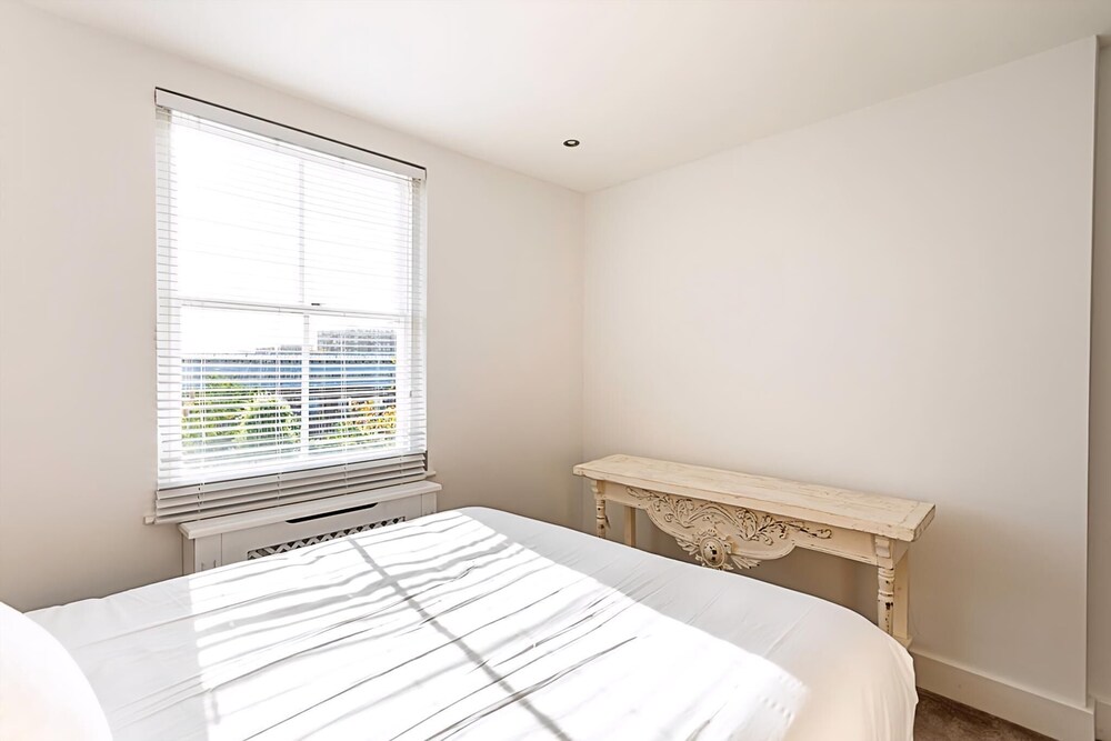 Elegant 3 bed Apartment in Earls Court