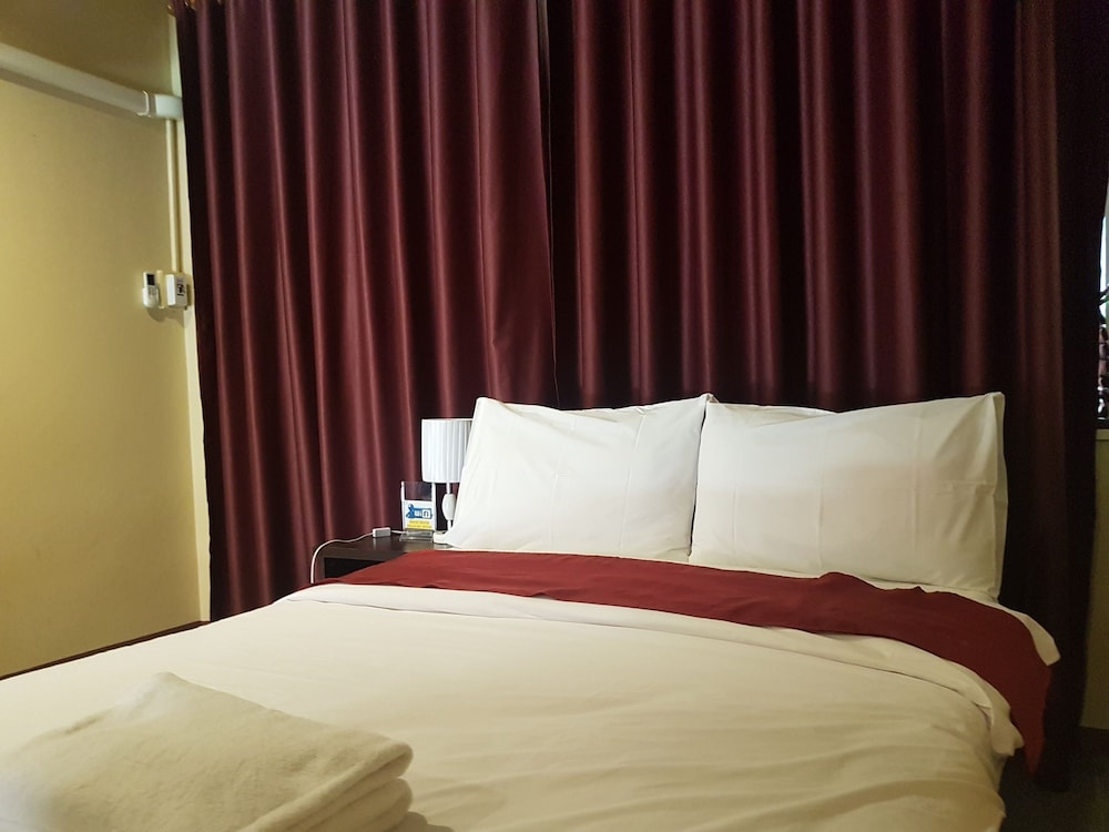 O-Rich Gold Hotel