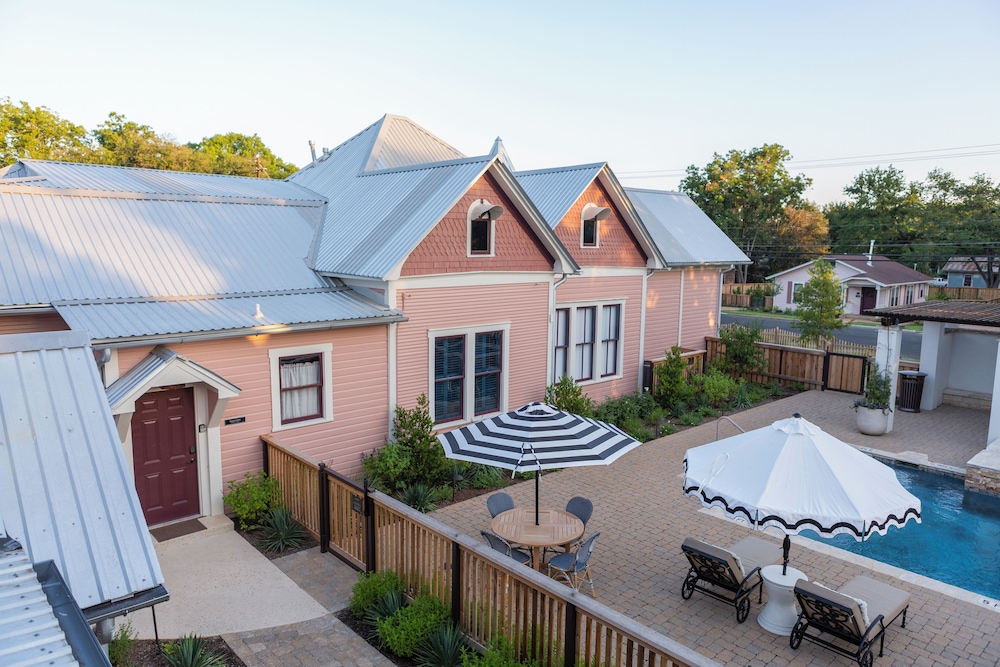 Hotel The Menagerie - Image 1