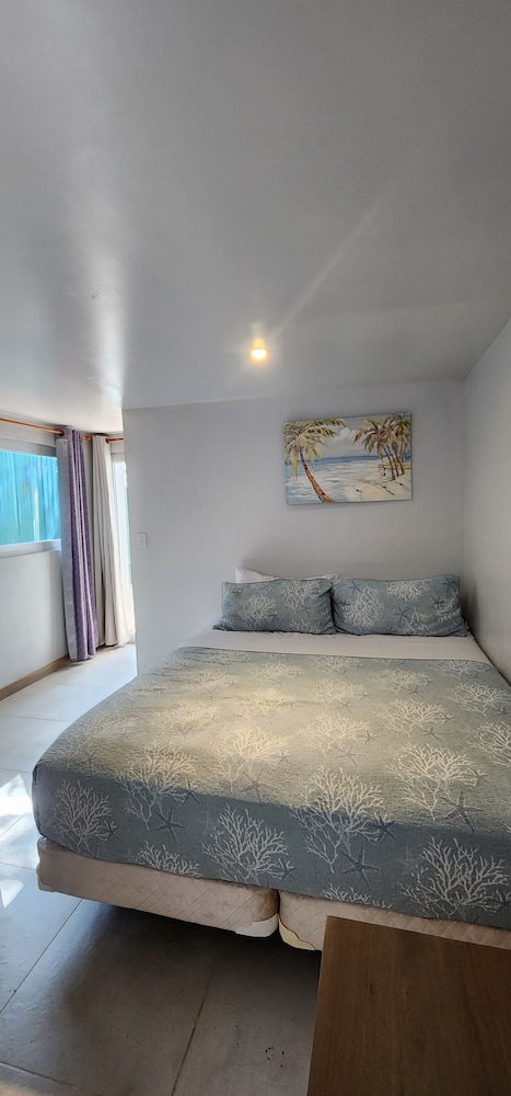 Luxury Villa Hot Tub Ocean Views Fully Staffed