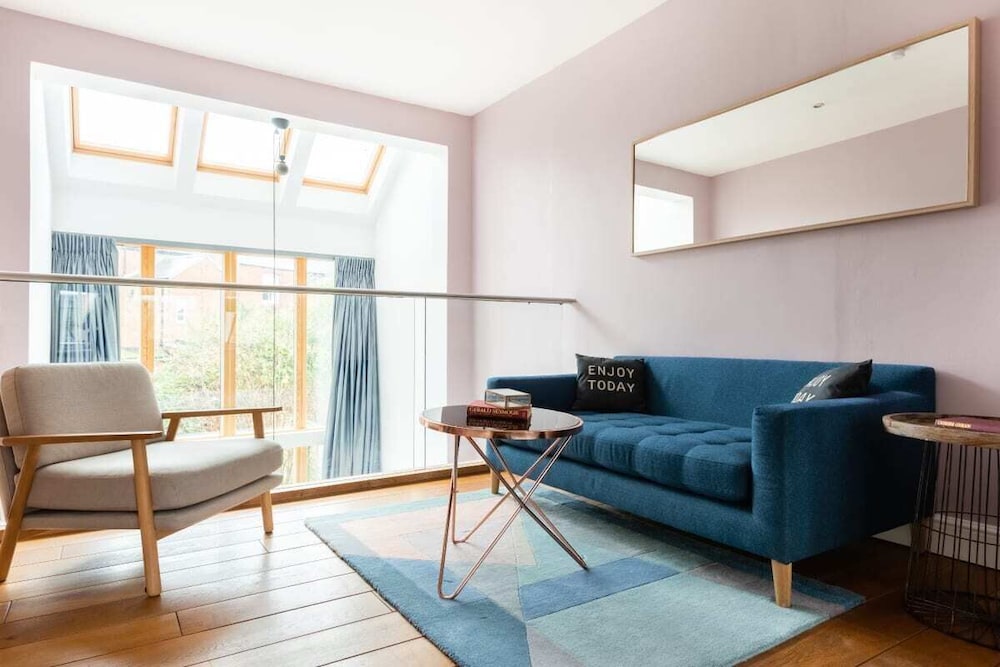 The Glasshouse Escape - 5BDR Victorian Jewel with Modern Twists in Jericho