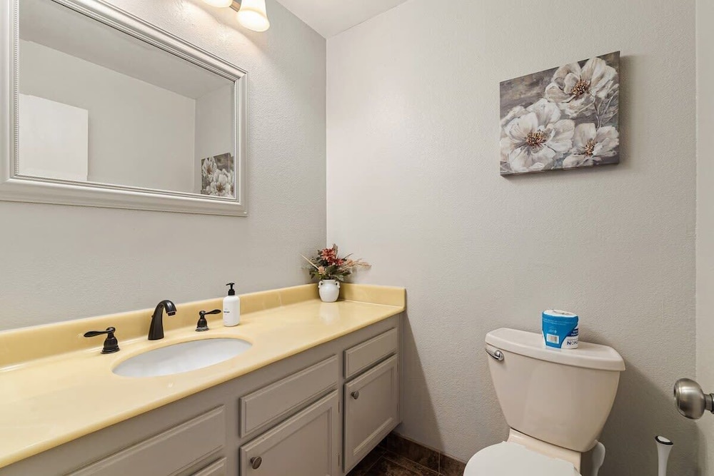 @ Marbella Lane - 4BR Siliconvalley Gempool House