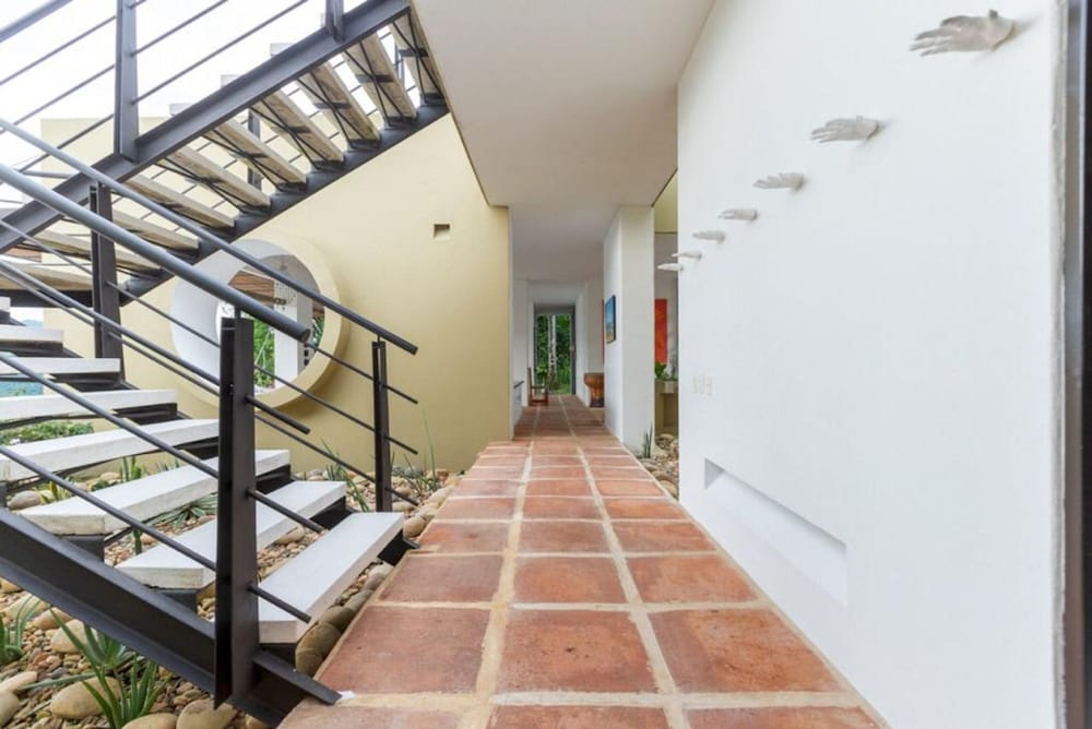 w Majestic 4BR Villa w Pool at Mesa de Yeguas