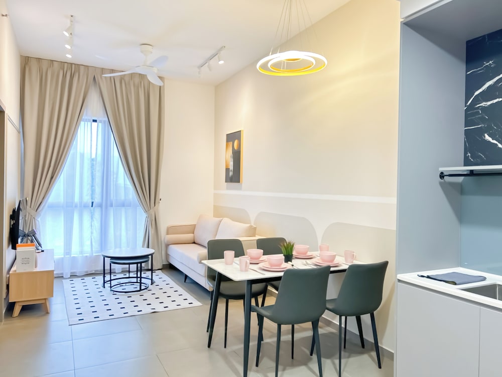 Mossaz by Manhattan Group