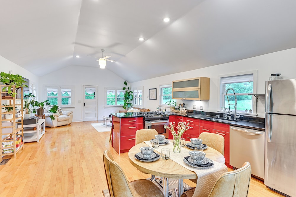 Walk to Kelsey Lake: Cassopolis Home w/ Yard!