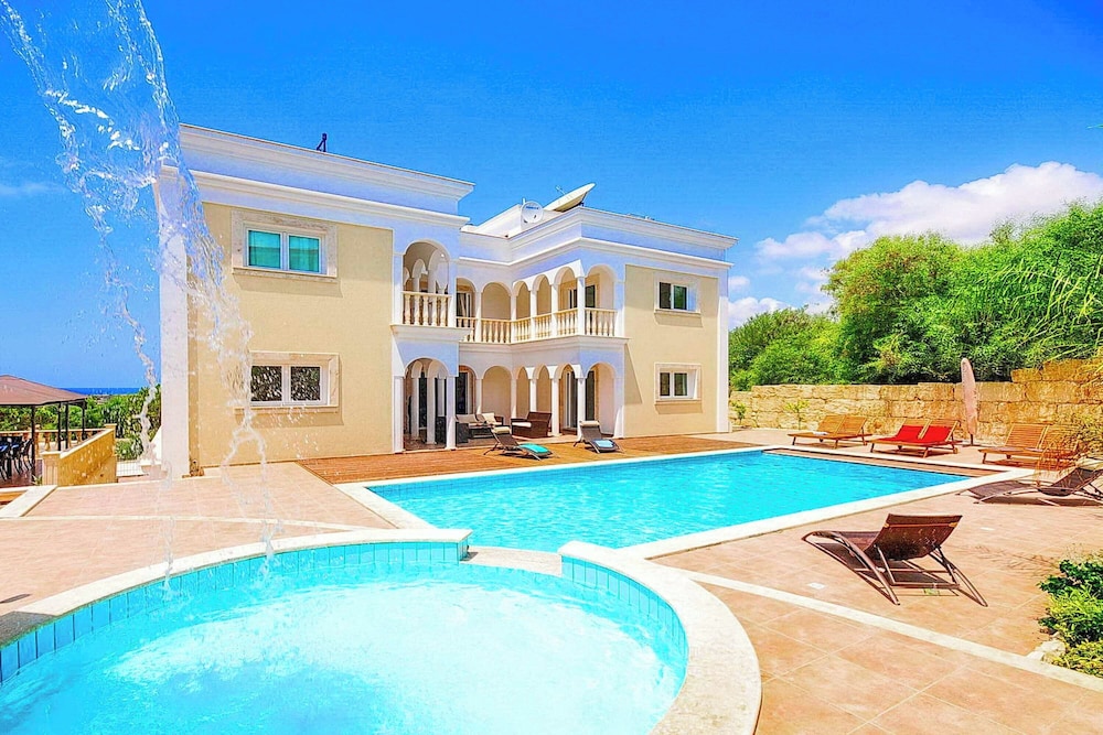 Mansion View