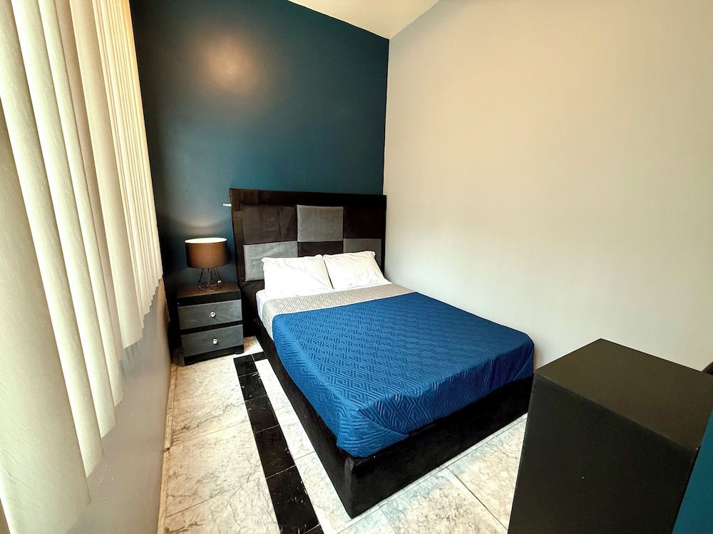 ROOMIES HOSTEL Reforma - La Diana