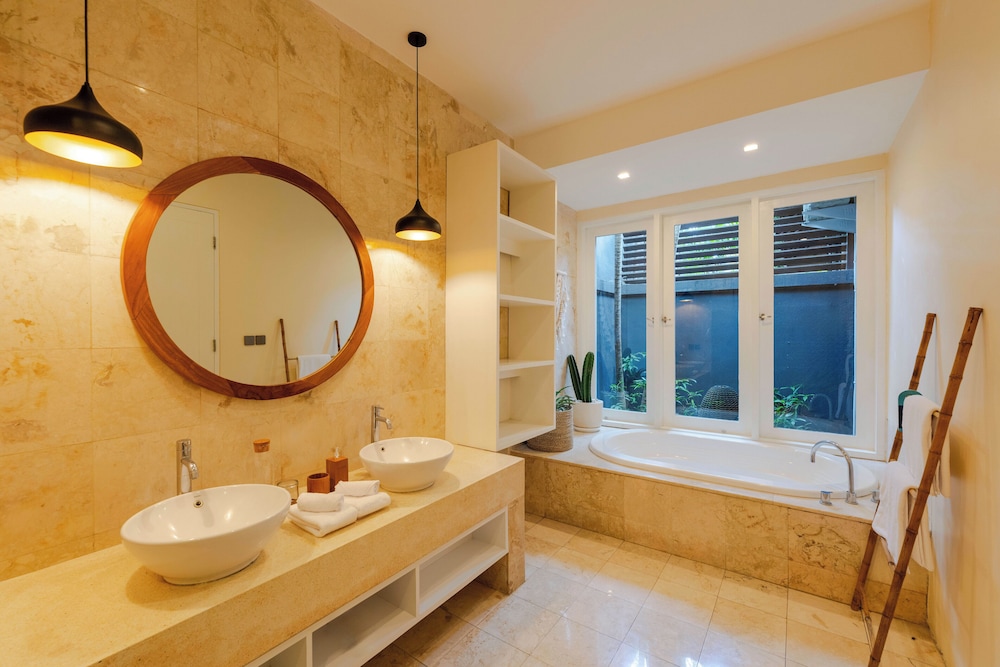 Villa Boholuma by Pertama Management