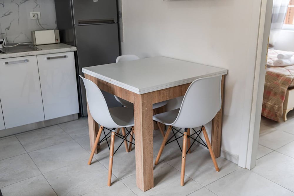 Elegant Apartment Comfort in Shkod r s Heart