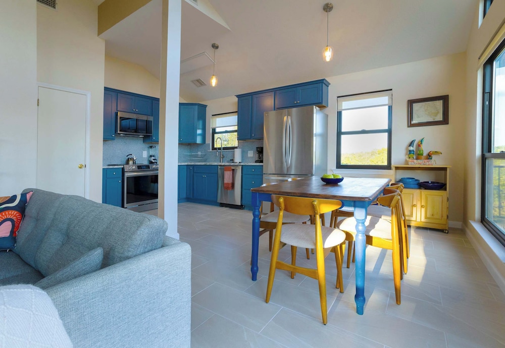 Stargazers Delight Sleeps 12!