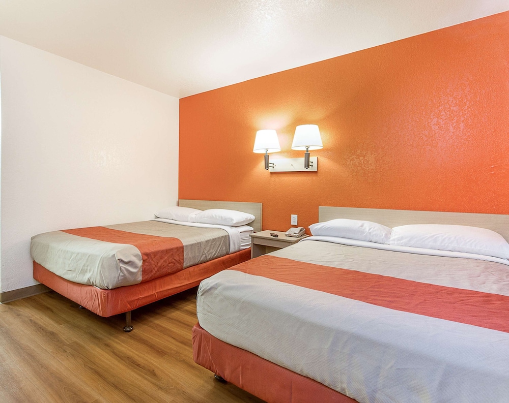 Motel 6 Phoenix North - Bell Road