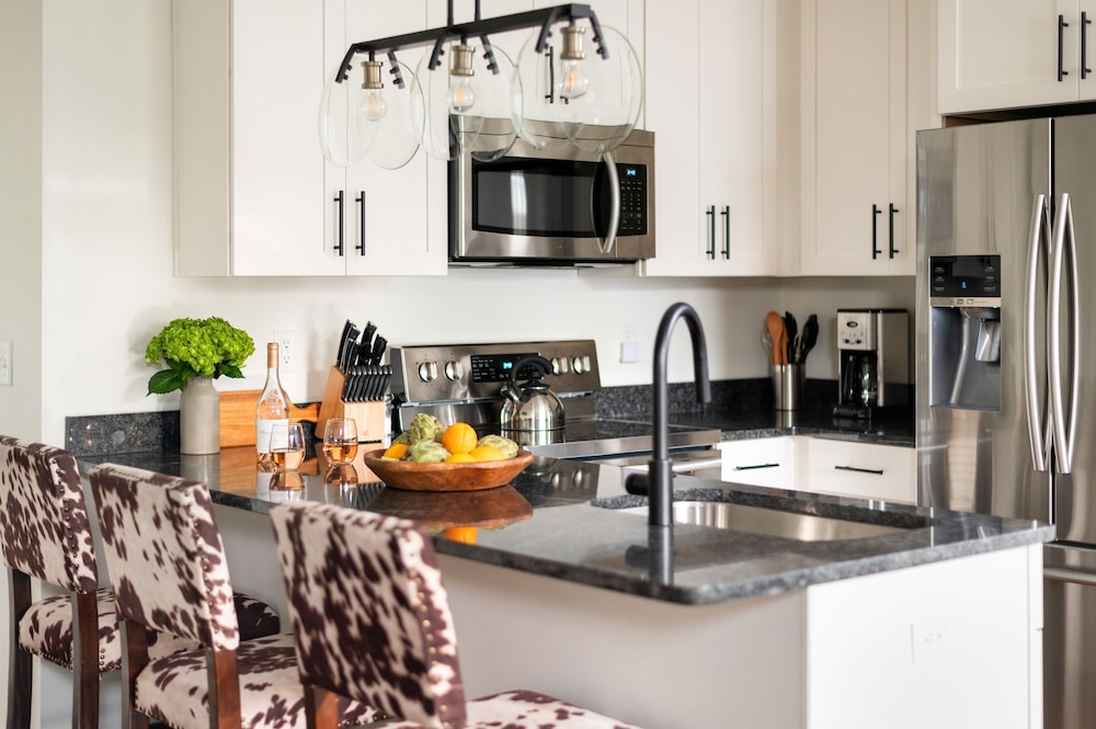Hart Suite 3 by Avantstay Gorgeous Town House w Modern Amenities in Nashville