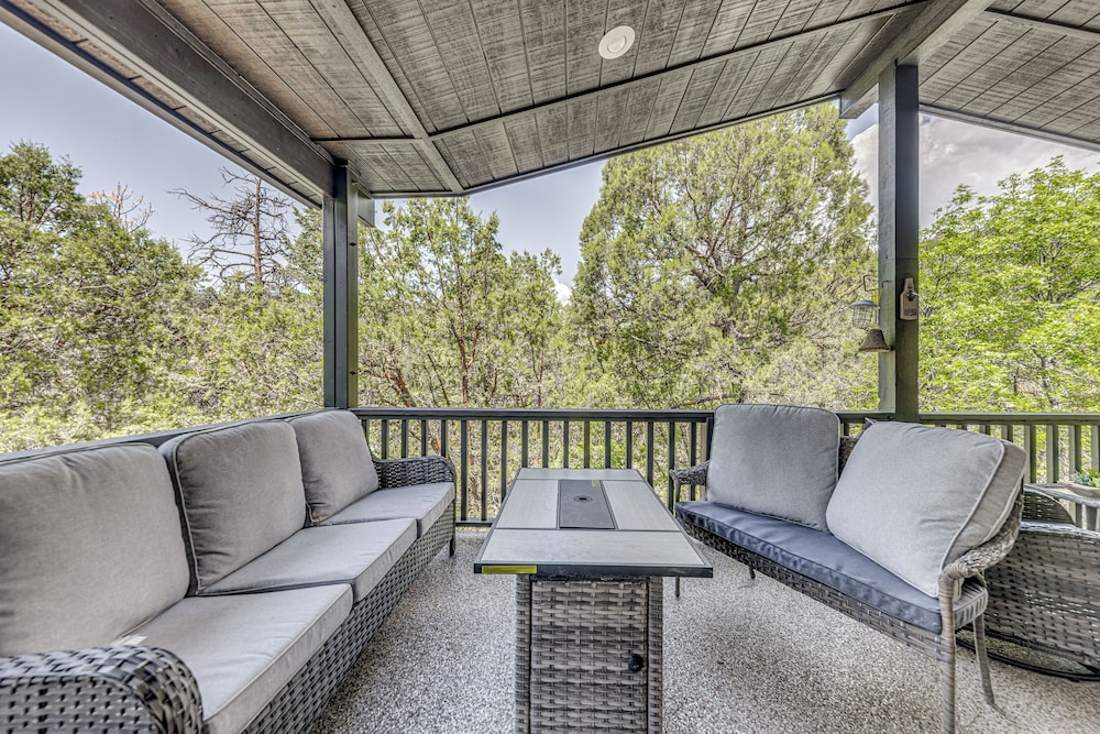 18 Mi to Ski Apache - Ruidoso Home Fit for Family!