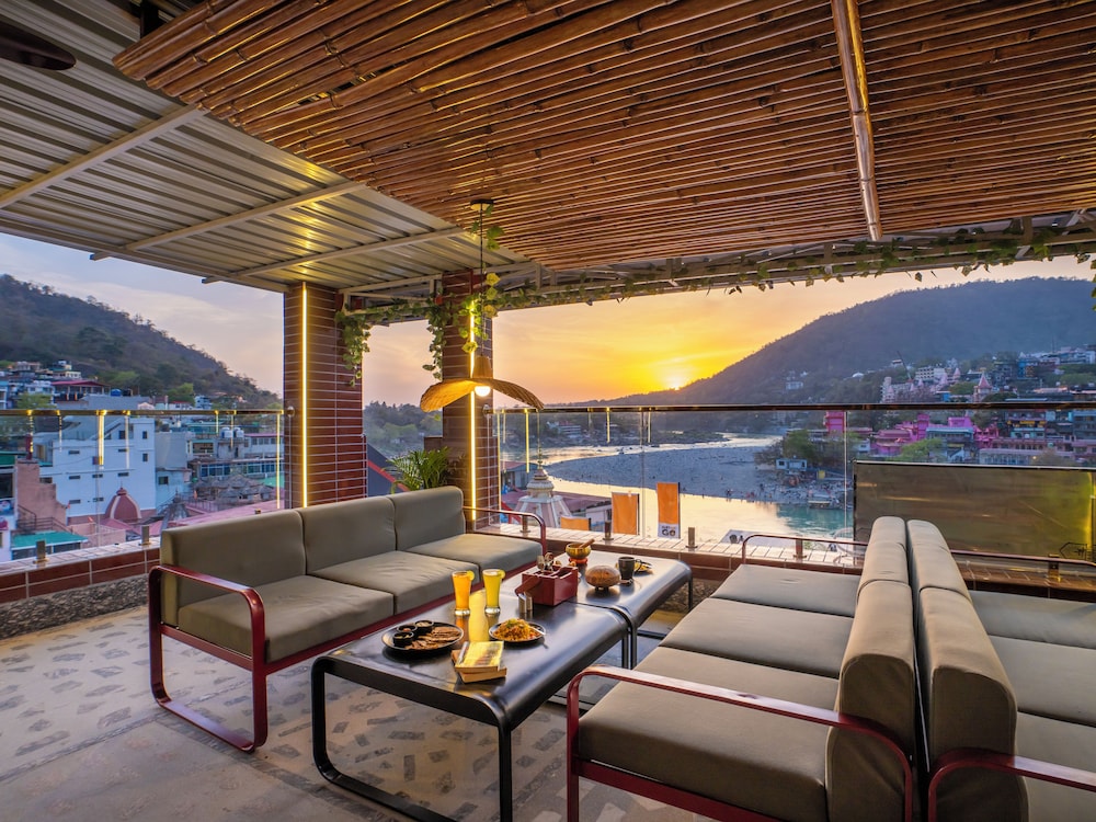 The Hosteller Rishikesh, Ganges
