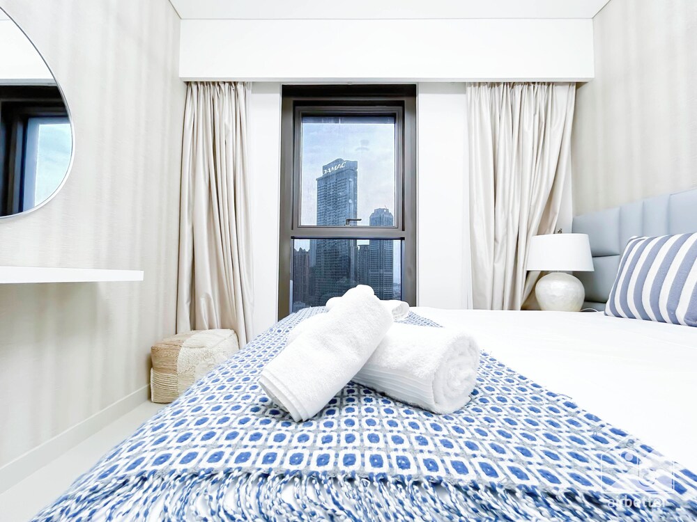 Luxury at Burj Crown Downtown Balcony & View