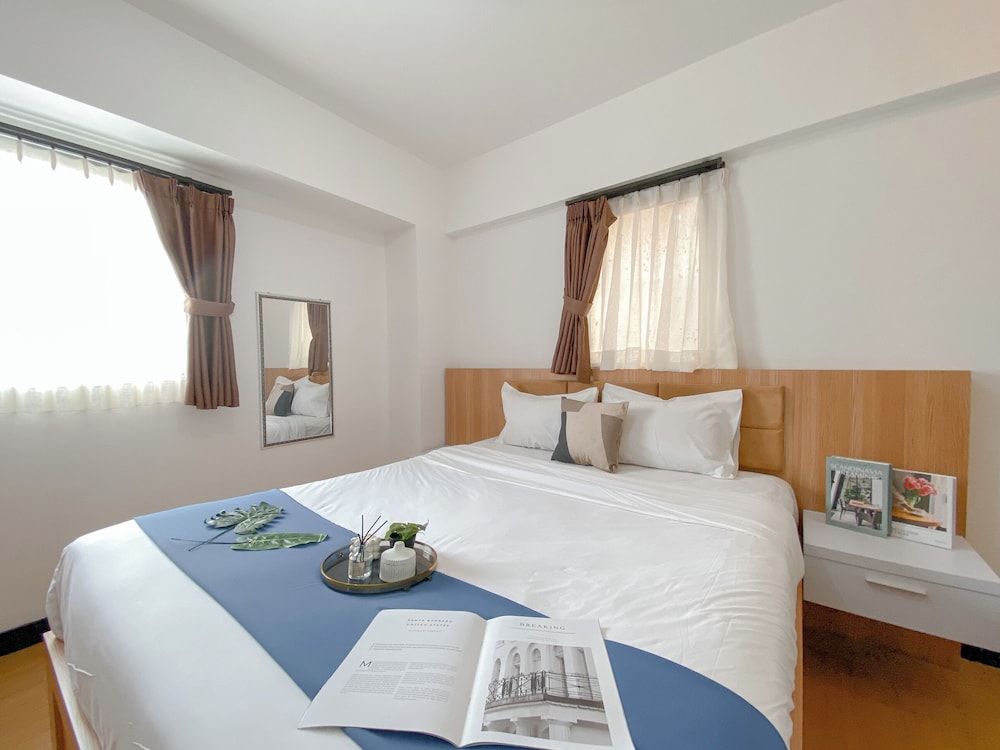 Comfy and Elegant 2BR The Wave Kuningan Apartment