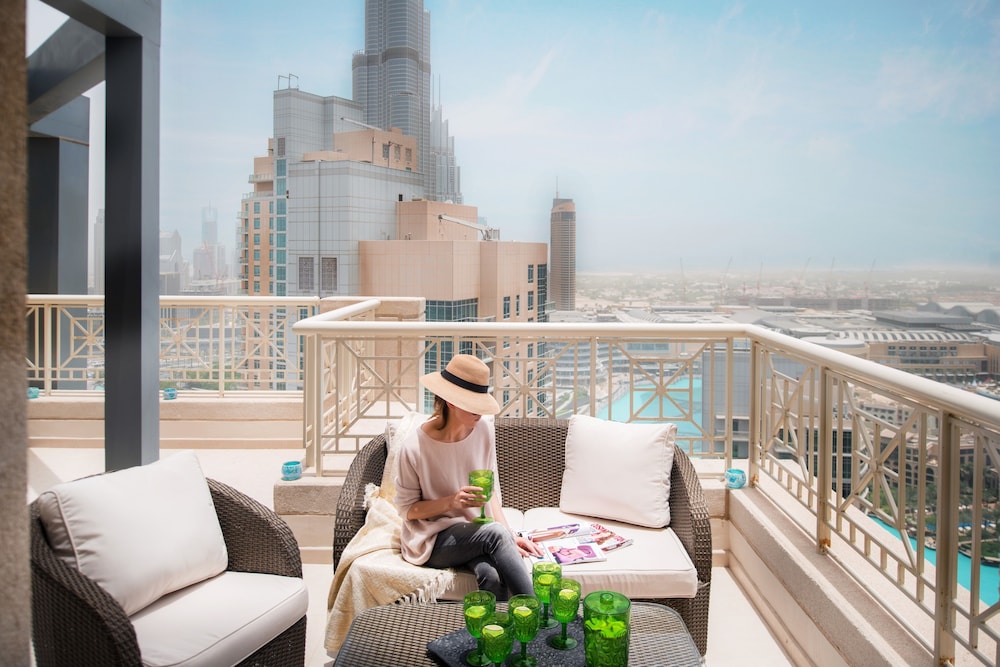 Dream Inn Dubai – 29 Boulevard with Private Terrace