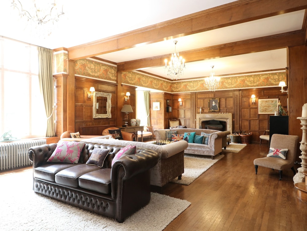 Bearnock Lodge