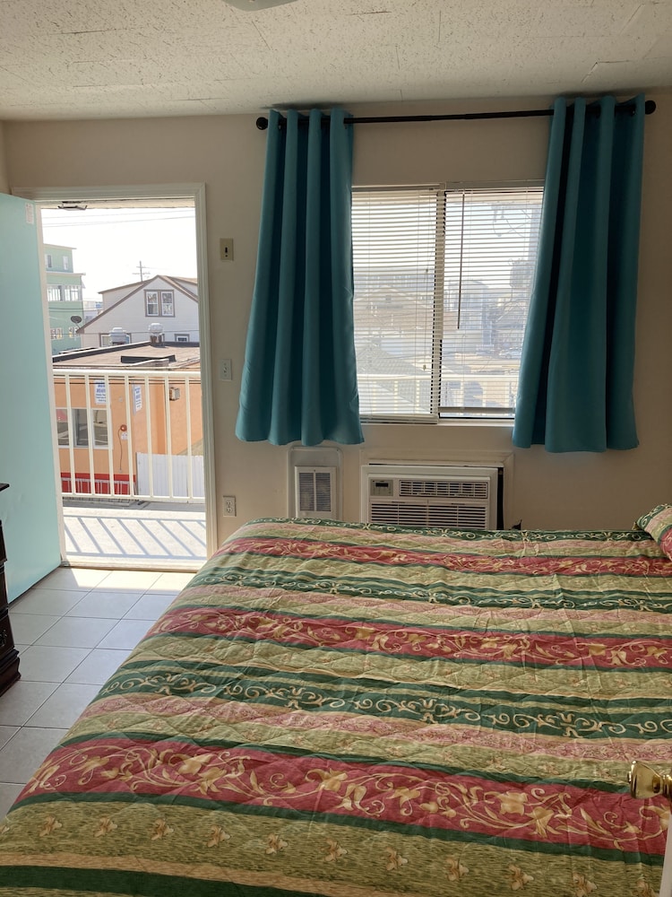 Surfside Motel