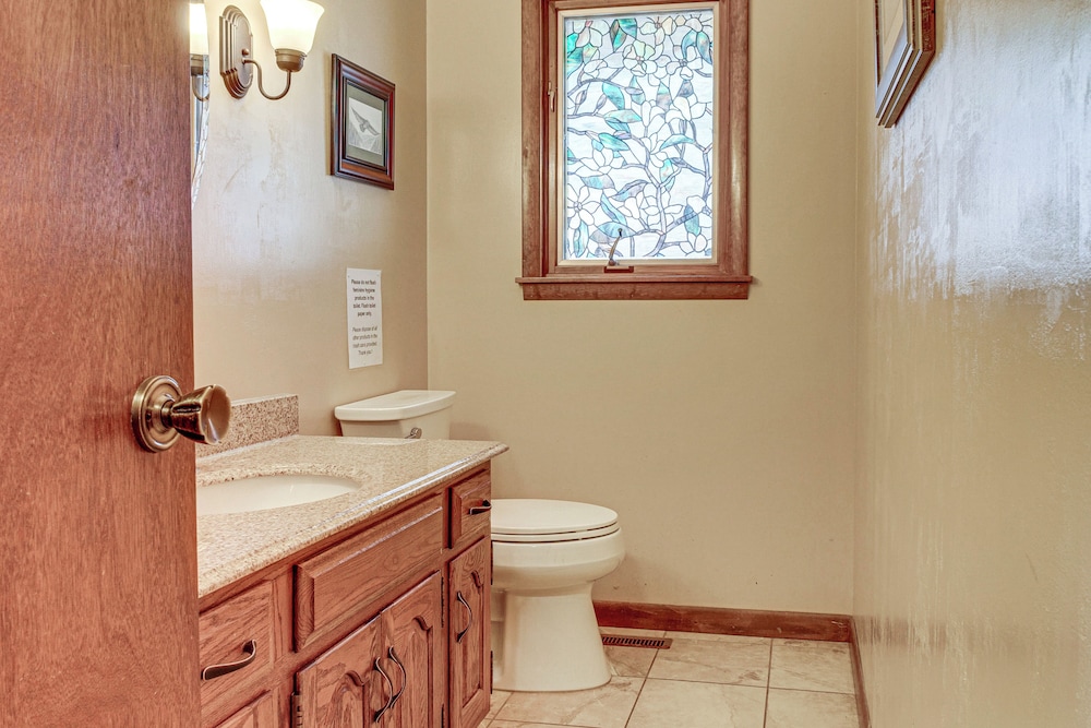 Smoky Mtn Views: Spacious Home Near Nat'l Park!